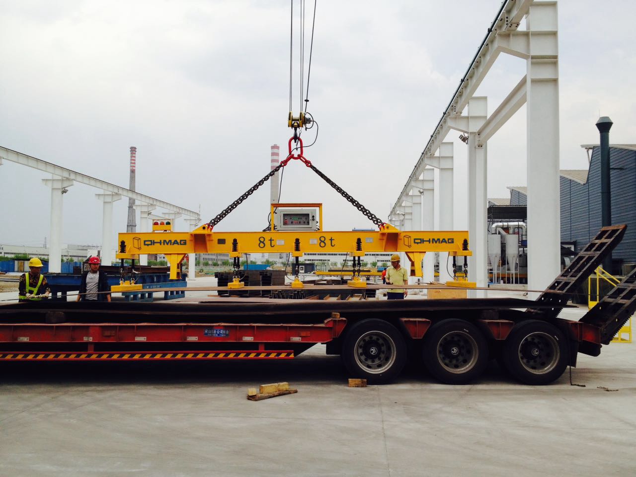 电永磁吊具搬运钢板，千豪